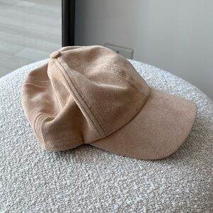 Aritzia Wilfred free Suede Baseball Cap in tan